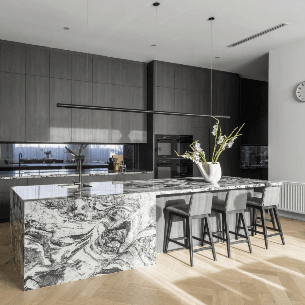 Buta LED Linear Pendant in Black-img-1