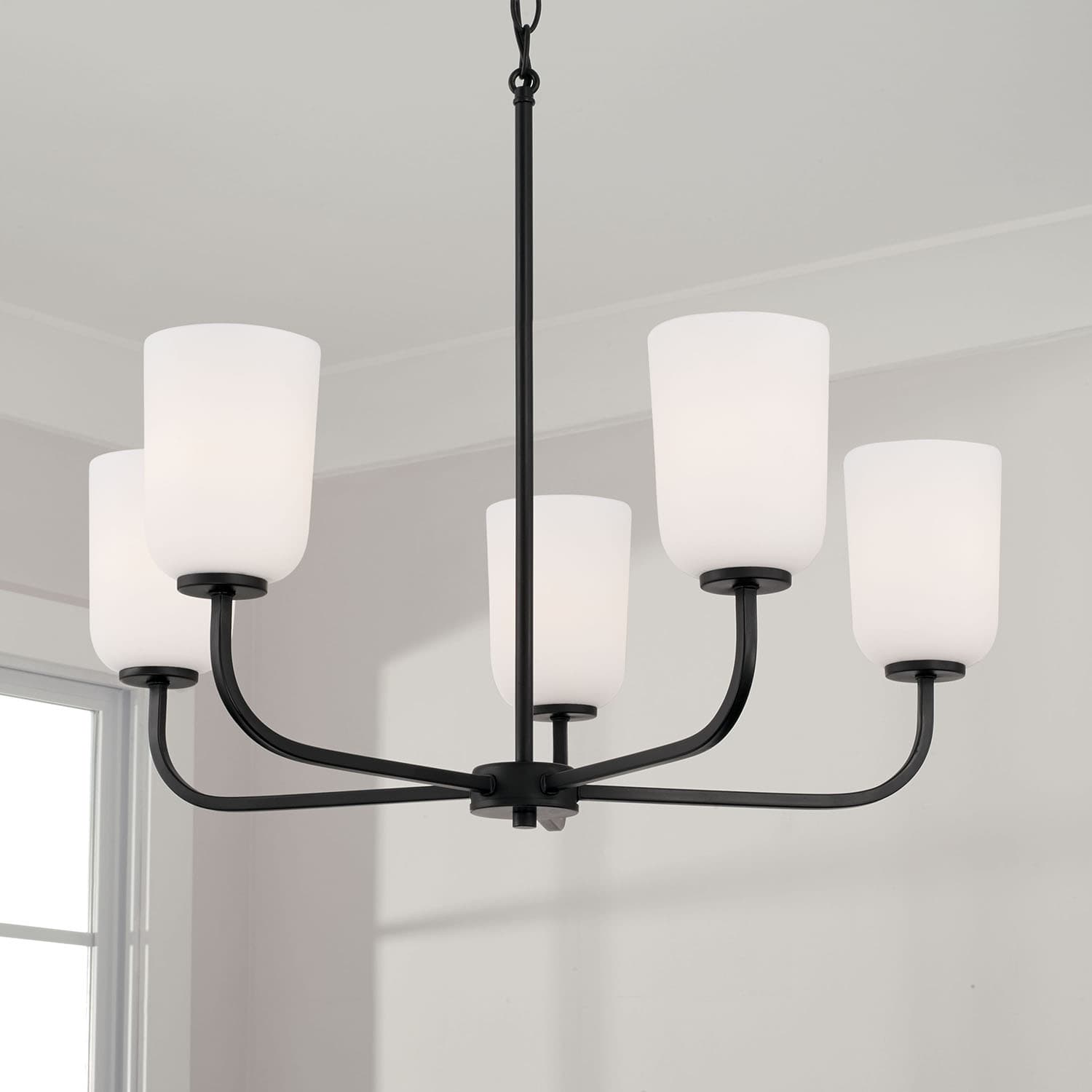 Brianna 5 Light Chandelier in Matte Black-img-1