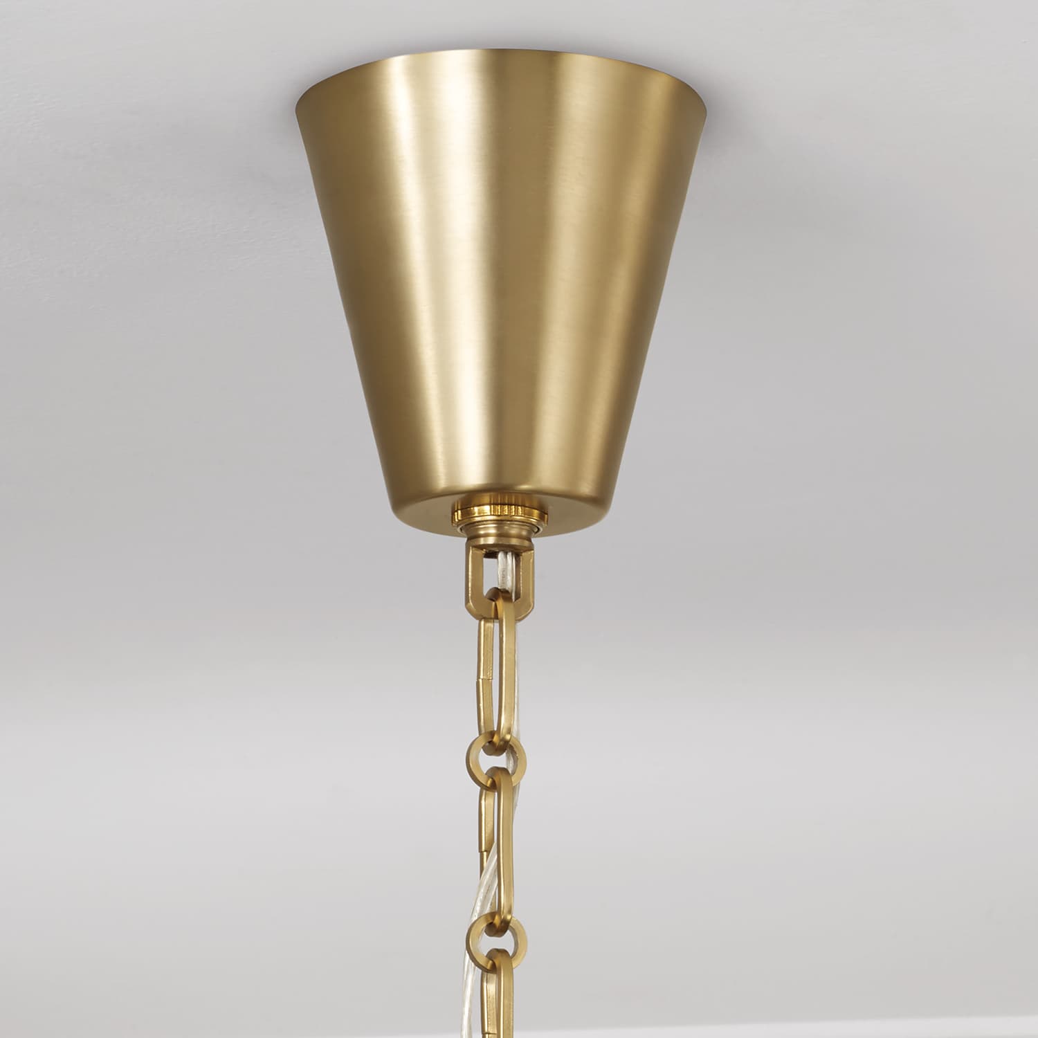 Elliot 6 Light Chandelier in Aged Brass-img-4
