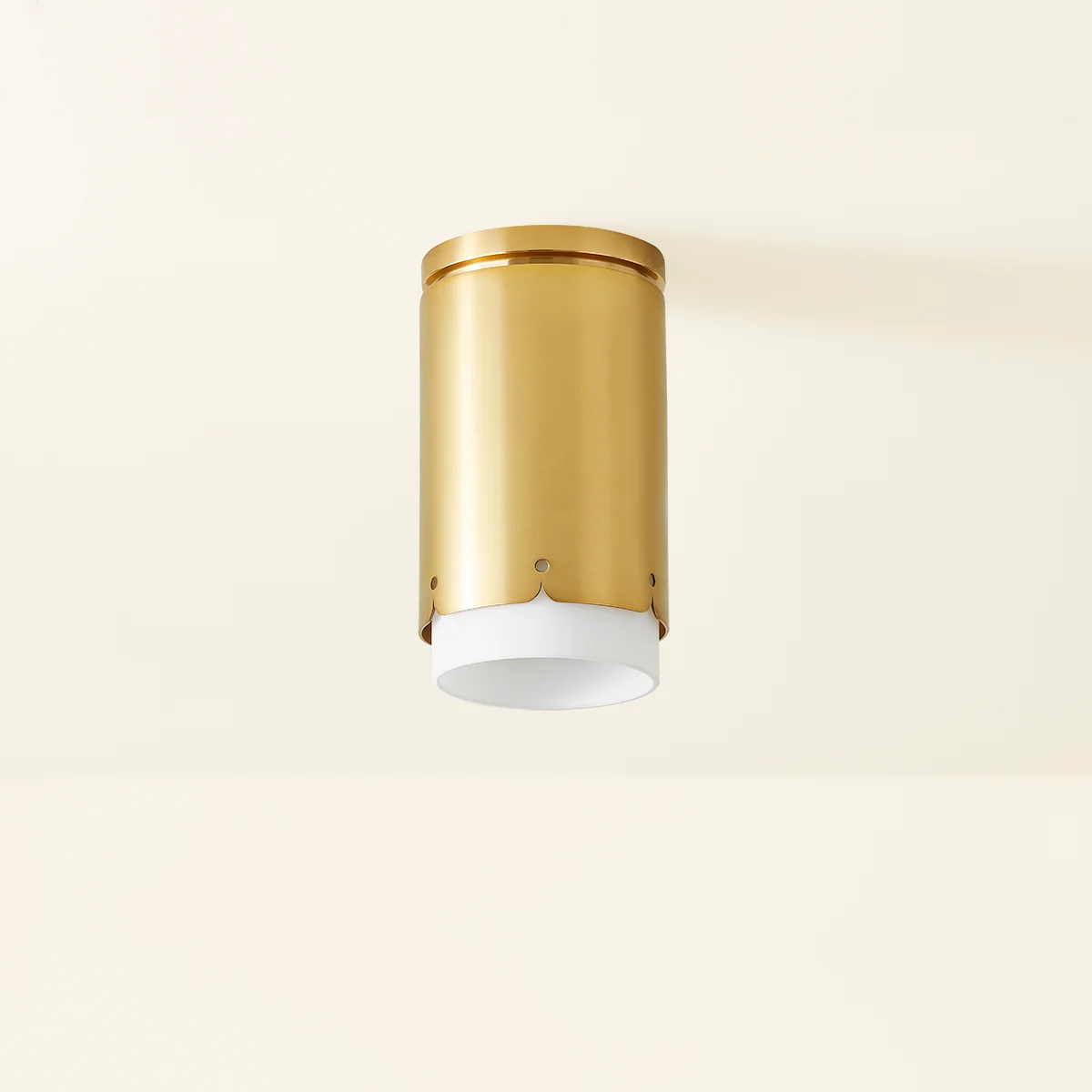 Addie 1 Light Flush Mount In Aged Brass-img-2