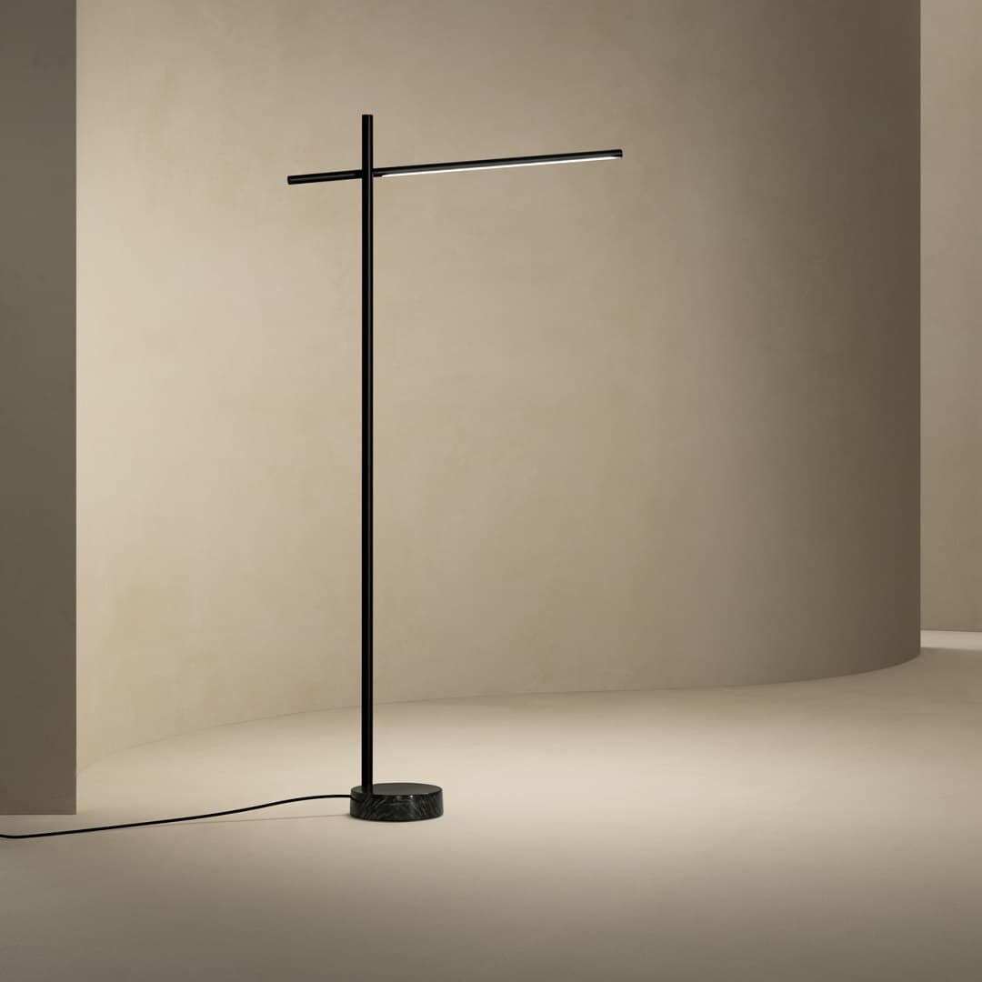 Taka LED Floor Lamp in Black-img-1