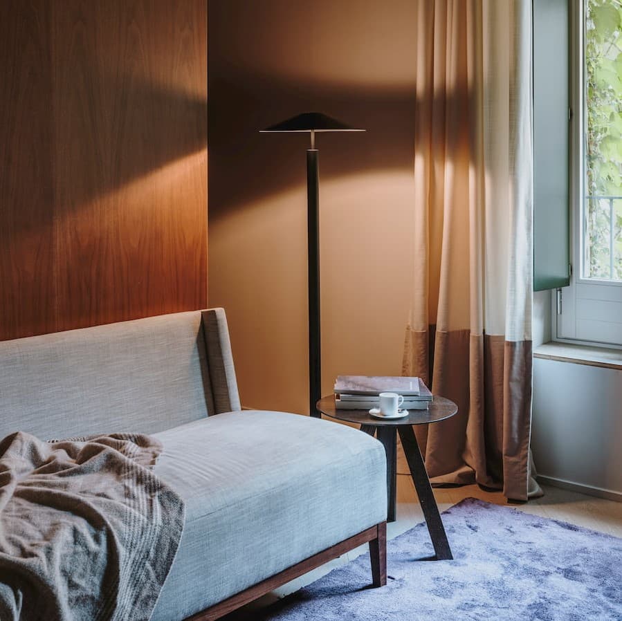 Henri LED Floor Lamp in Black-img-1