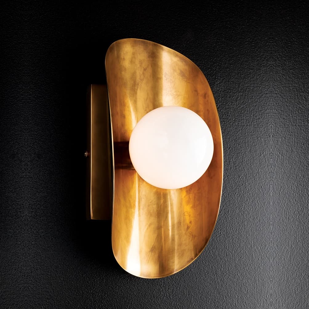 Republica 1 Light Wall Light in Vintage Brass-img-1