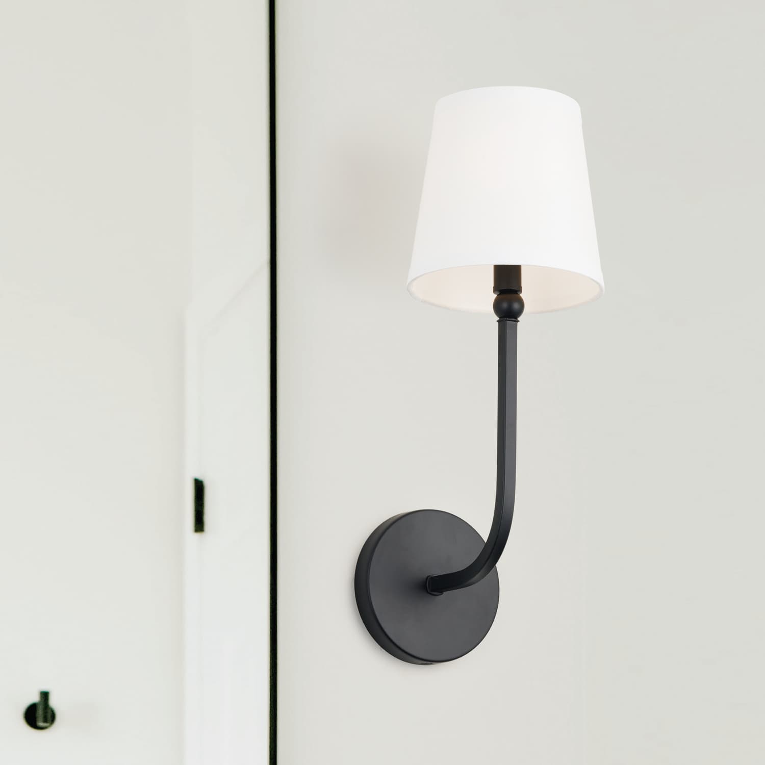 Peyton 1 Light Wall Light in Matte Black-img-1
