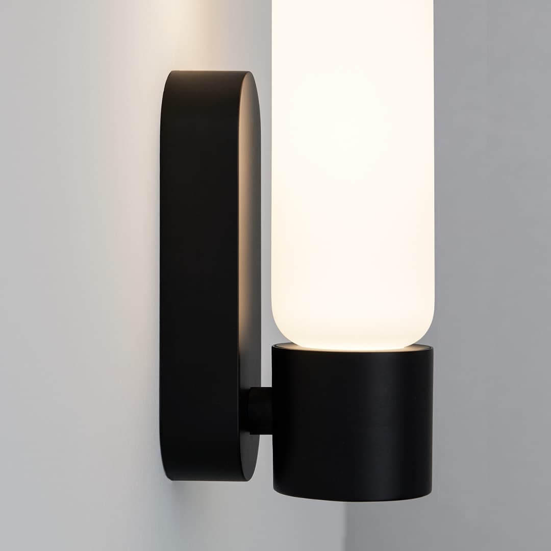 Deon LED Vanity Light in Black-img-3