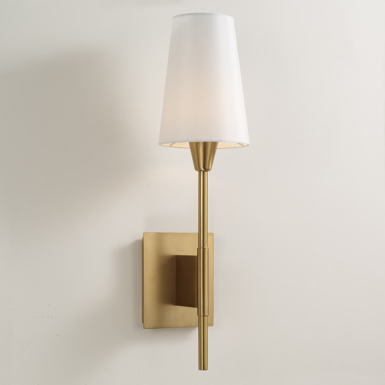Elliot 1 Light Wall Light in Aged Brass-img-1