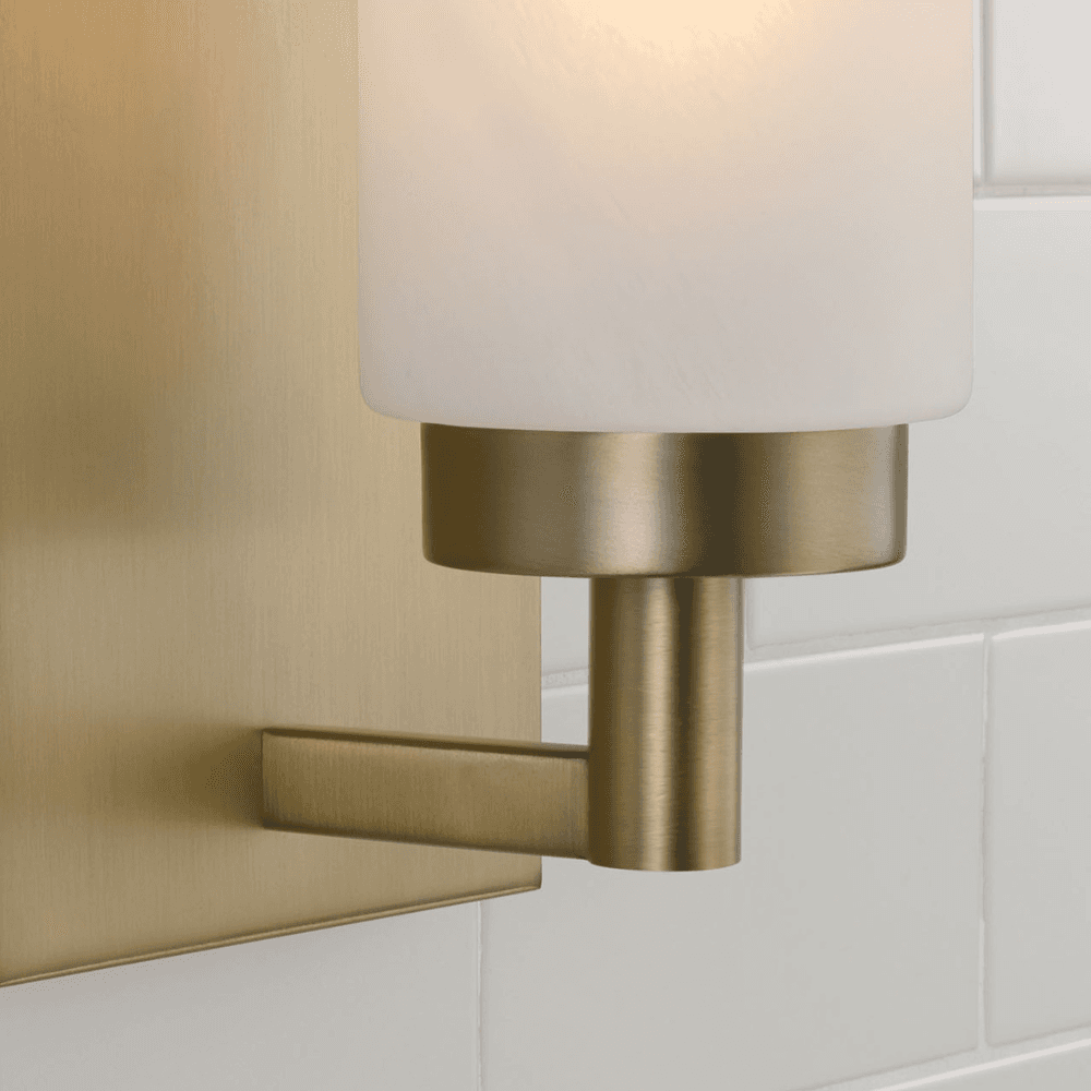 Oakland 1 Light Wall Light in Aged Brass-img-2
